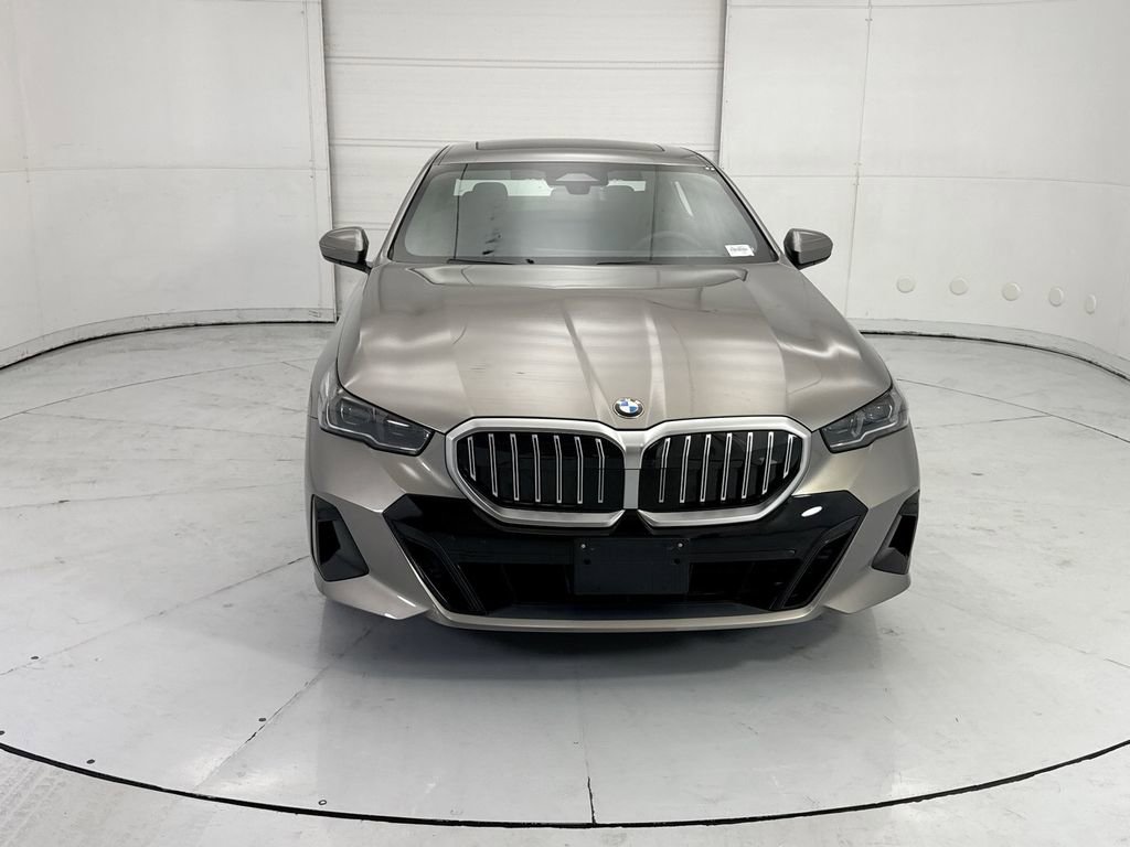 New 2026 BMW 530i w/ M Sport Package RWD image 2