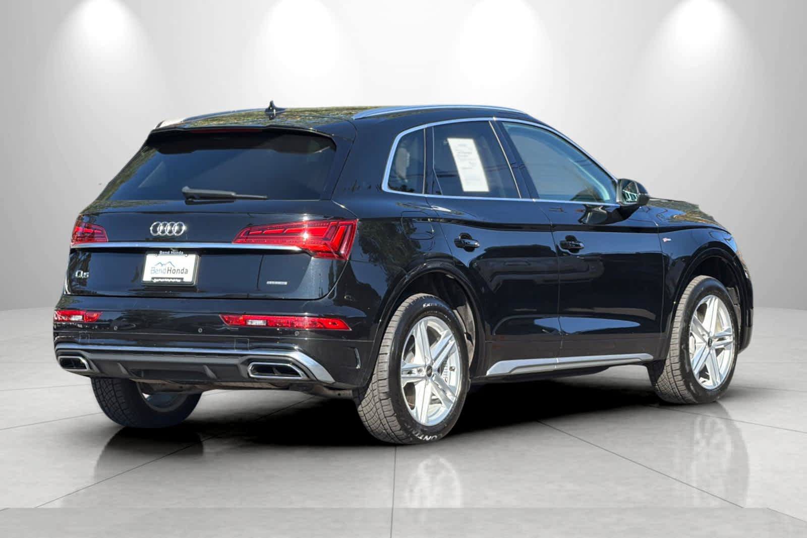 Used 2021 Audi Q5 e Premium Plus w/ Premium Plus Package AWD/4WD image 2