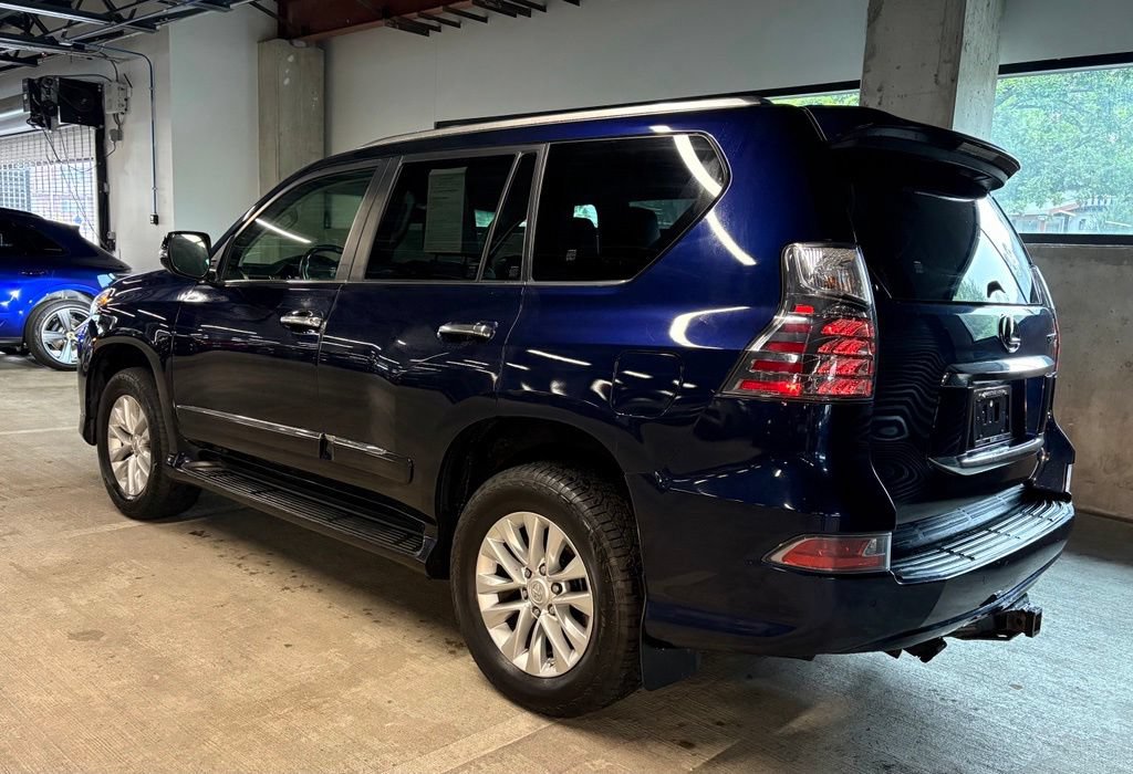 Used 2017 Lexus GX 460 Premium w/ Premium Package AWD/4WD image 3