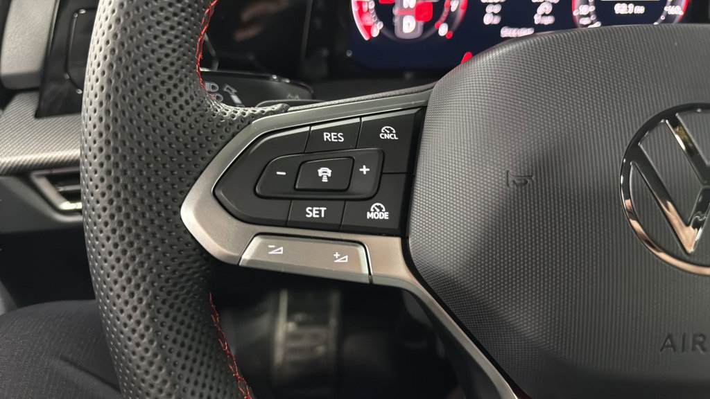 New 2026 Volkswagen GTI SE FWD image 22