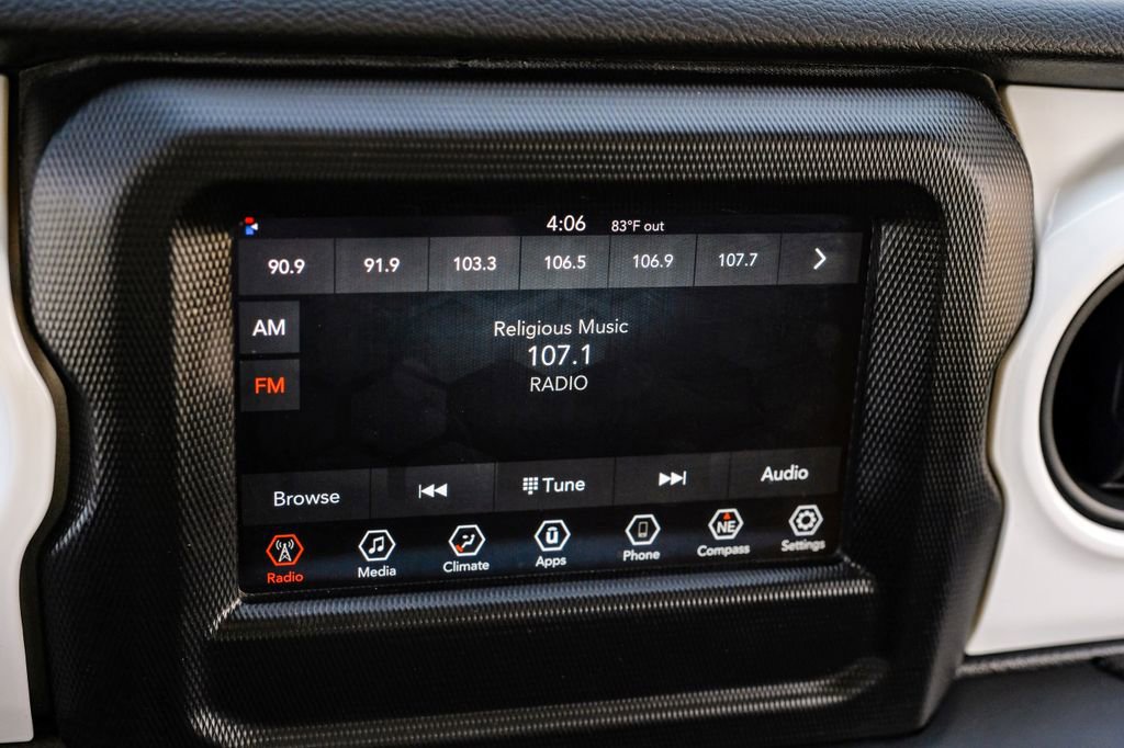 Used 2023 Jeep Gladiator Sport image 33