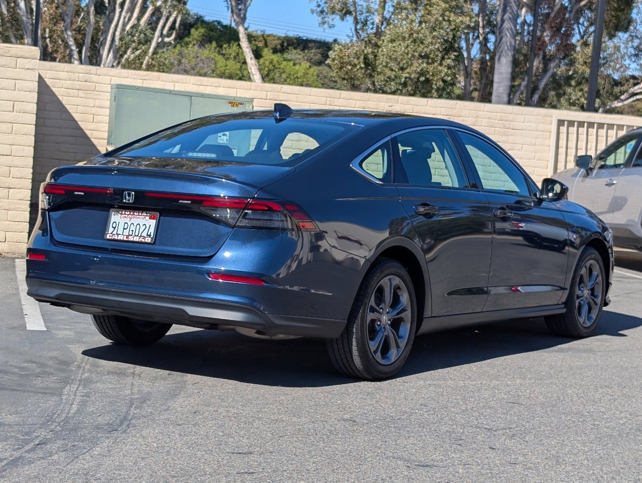 Used 2024 Honda Accord EX image 12