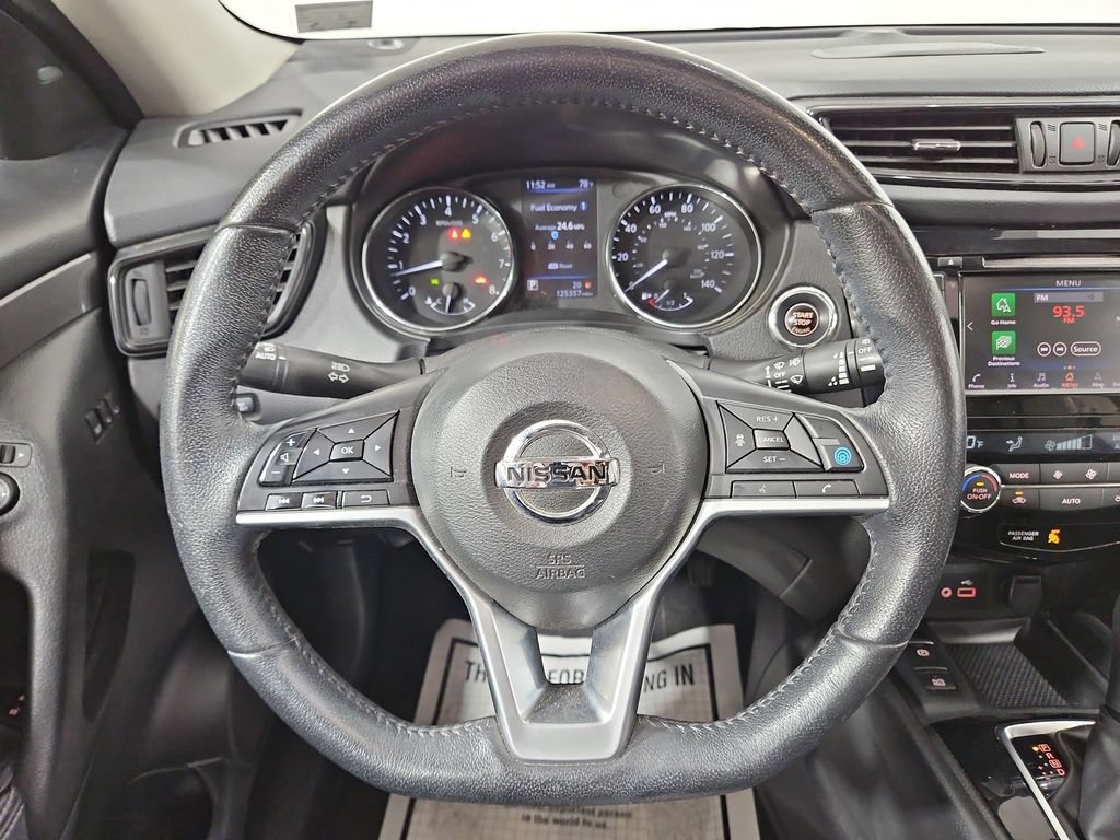 Used 2019 Nissan Rogue SV w/ Sun & Sound Touring Package AWD/4WD image 15