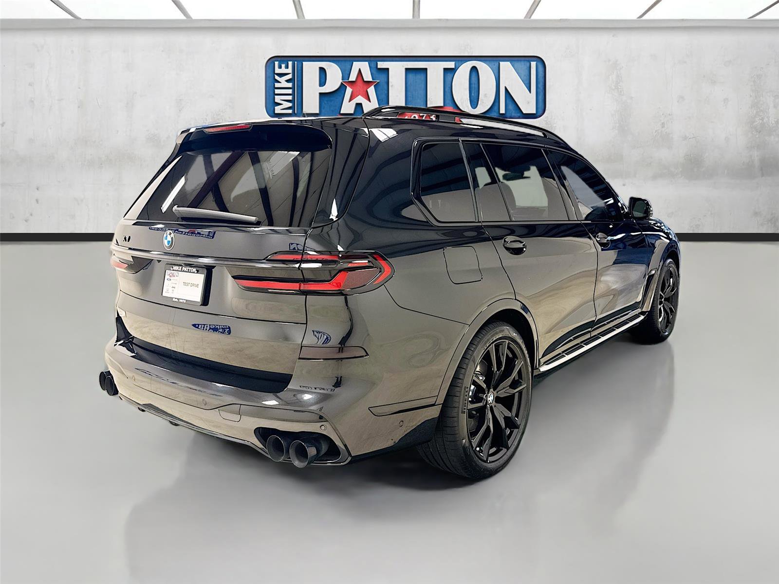 Used 2024 BMW X7 xDrive40i w/ M Sport Package image 7