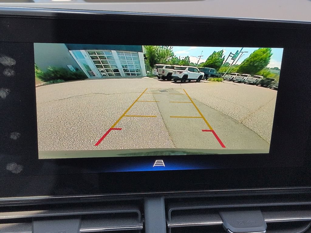 New 2026 Chevrolet Trax RS w/ Driver Confidence Package FWD image 18