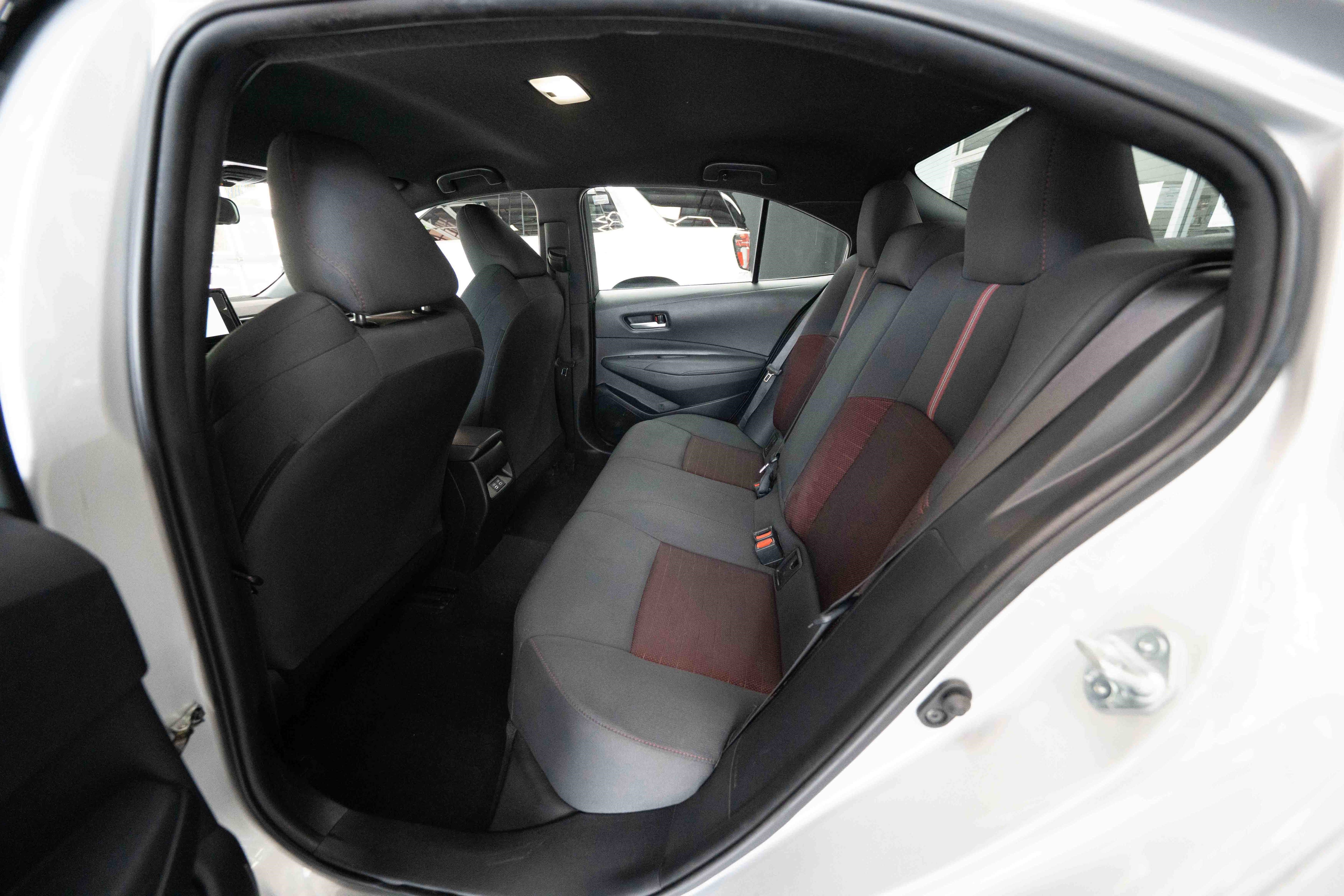 Used 2024 Toyota Corolla SE FWD image 23