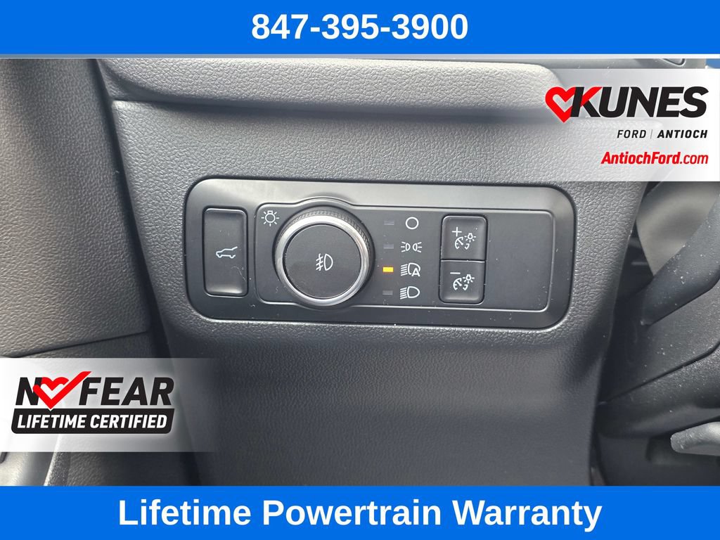 Certified 2025 Ford Escape Platinum AWD/4WD image 36