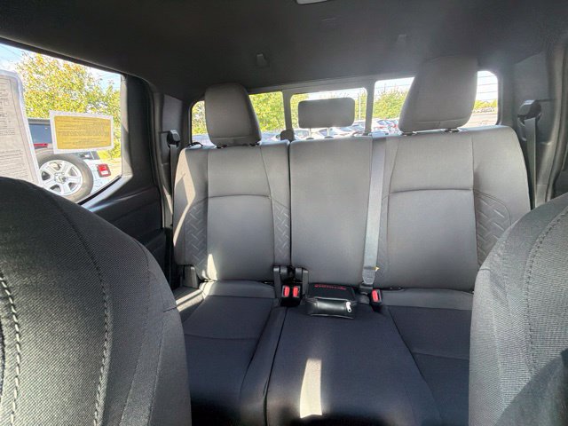 Used 2025 Toyota Tacoma SR5 AWD/4WD image 25