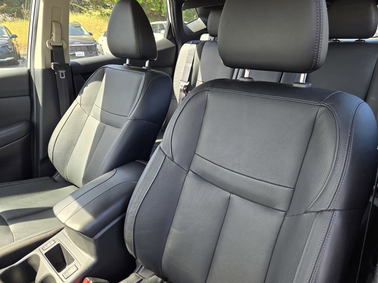 Used 2017 Nissan Rogue Sport SL w/ SL Premium Package image 16