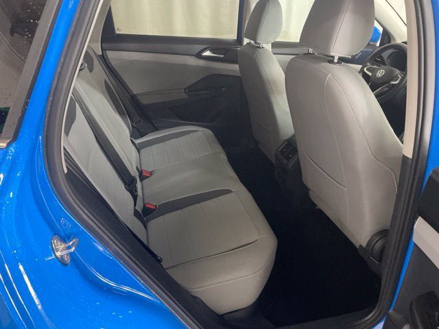 Certified 2023 Volkswagen Taos SE w/ Panoramic Sunroof Package AWD/4WD image 6