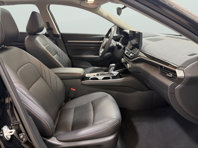 Used 2023 Nissan Altima 2.5 SR w/ SR Premium Package AWD/4WD image 10