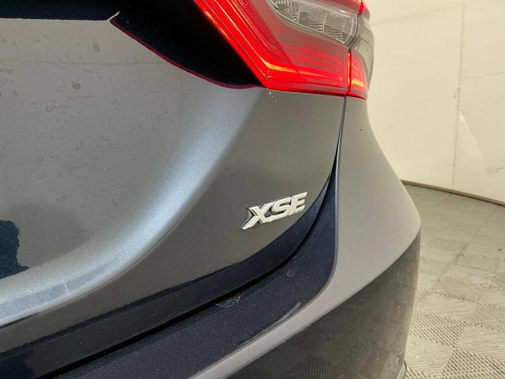 Used 2018 Toyota Camry XSE FWD image 28