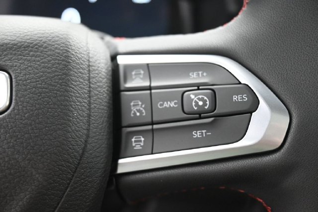 New 2026 Jeep Compass Trailhawk w/ Sun, Sound & Navigation Group AWD/4WD image 18