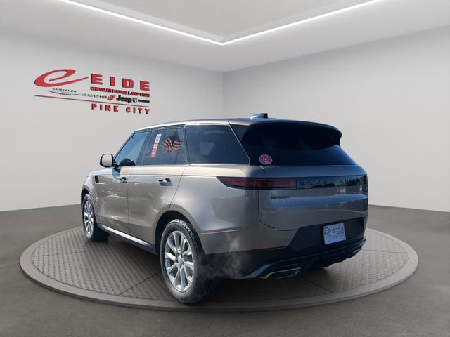 Used 2023 Land Rover Range Rover Sport SE AWD/4WD image 4