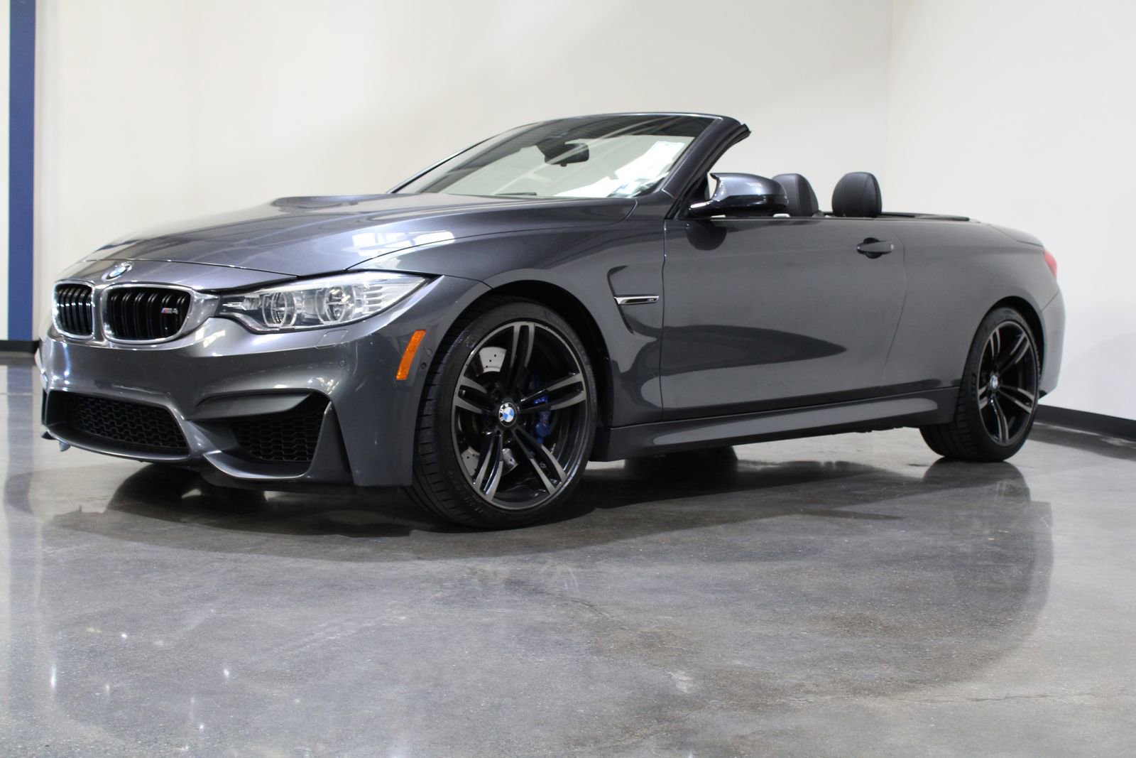 Used 2015 BMW M4 Convertible image 8