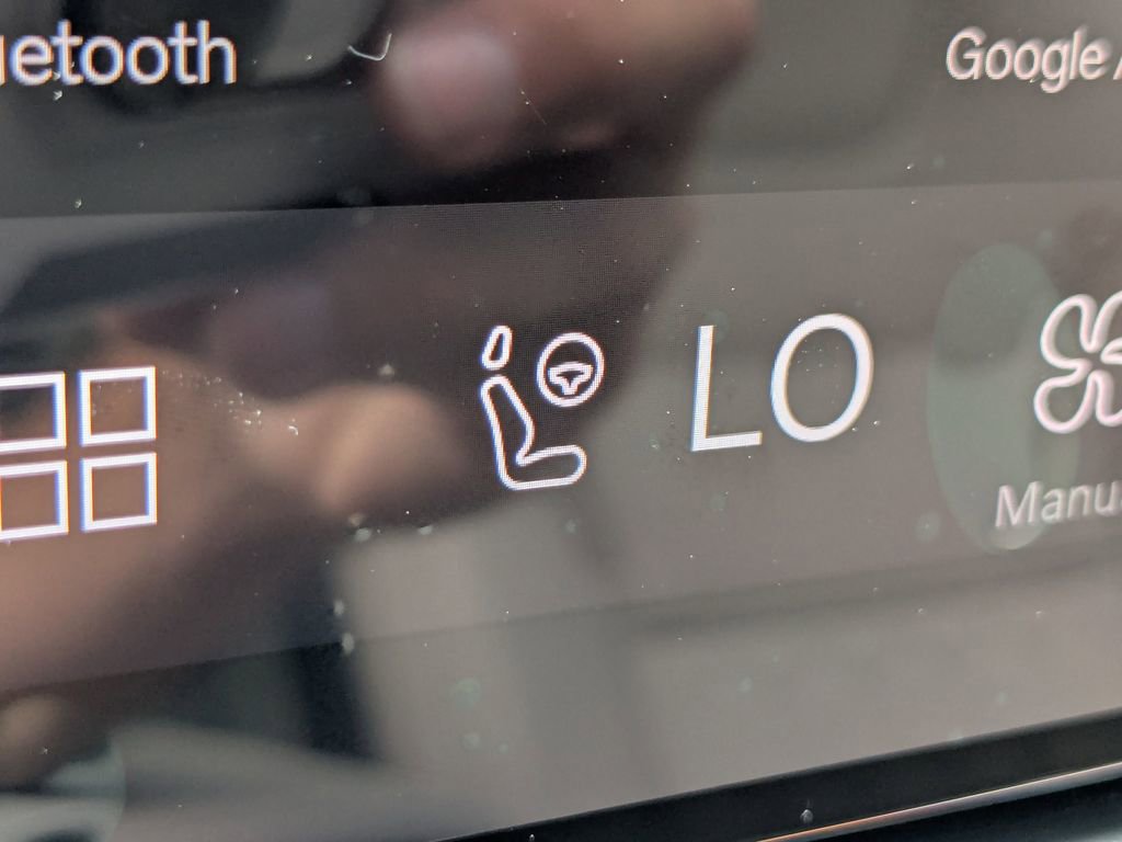 New 2025 Volvo EX90 Plus AWD/4WD image 25
