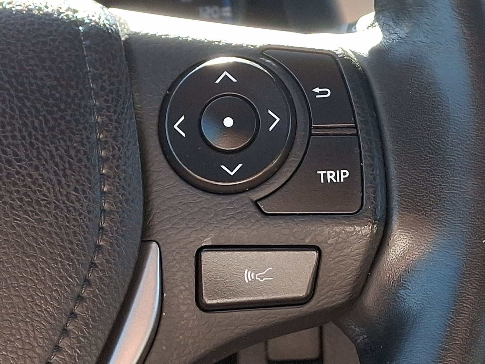 Used 2017 Toyota RAV4 Limited w/ Advanced Technology Package AWD/4WD image 23