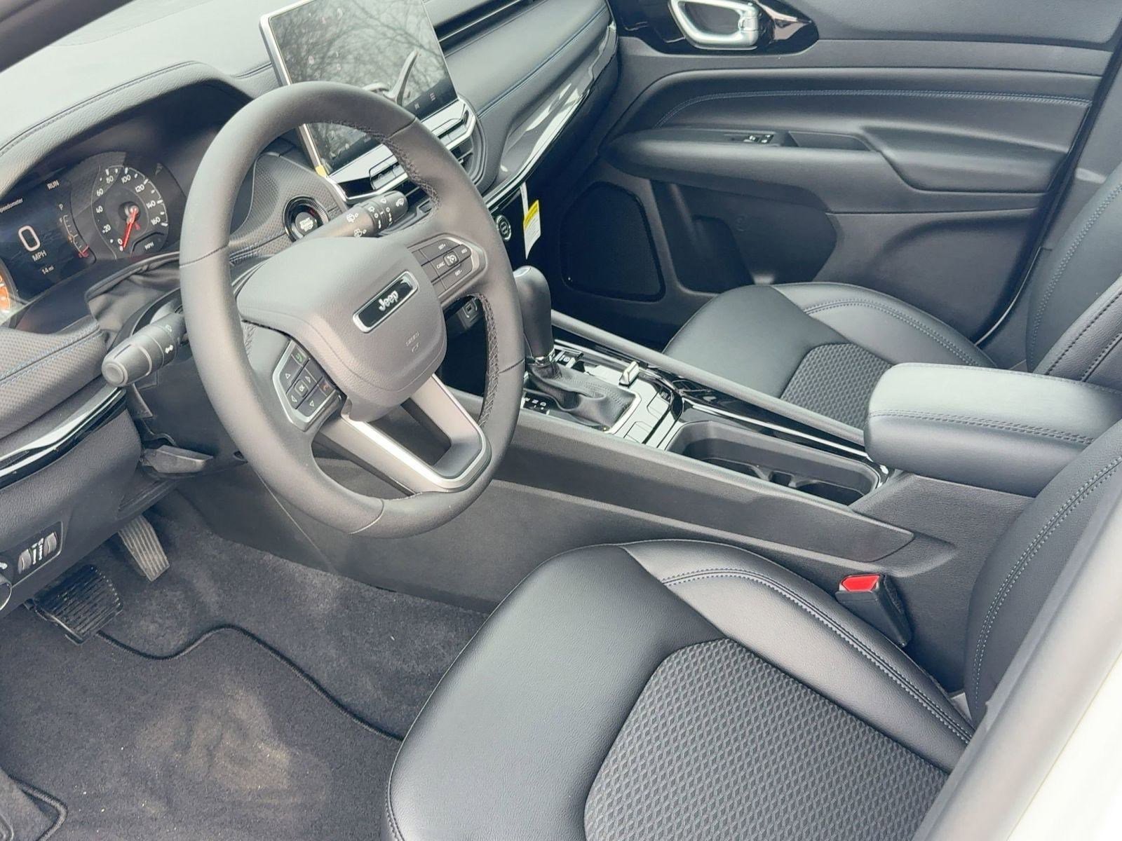 New 2026 Jeep Compass Latitude image 4