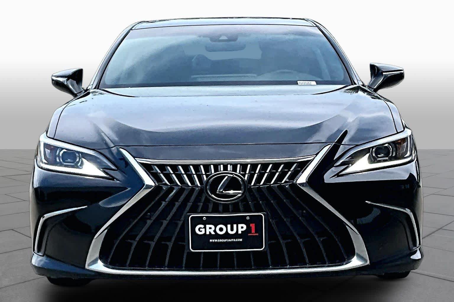 Used 2023 Lexus ES 300h w/ Premium Package FWD image 4