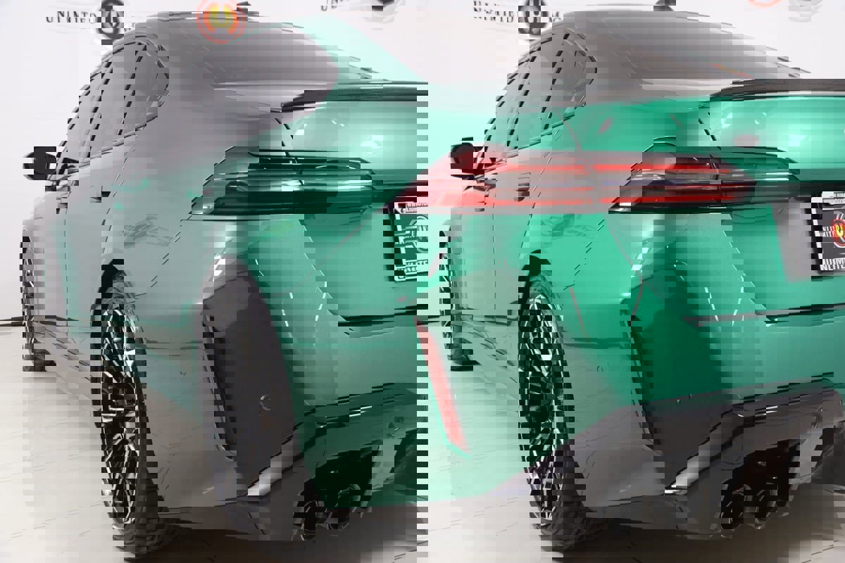 Used 2025 BMW M5 w/ Carbon Package image 35