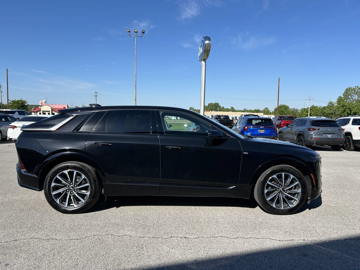 Used 2024 Cadillac Lyriq Sport AWD/4WD image 4
