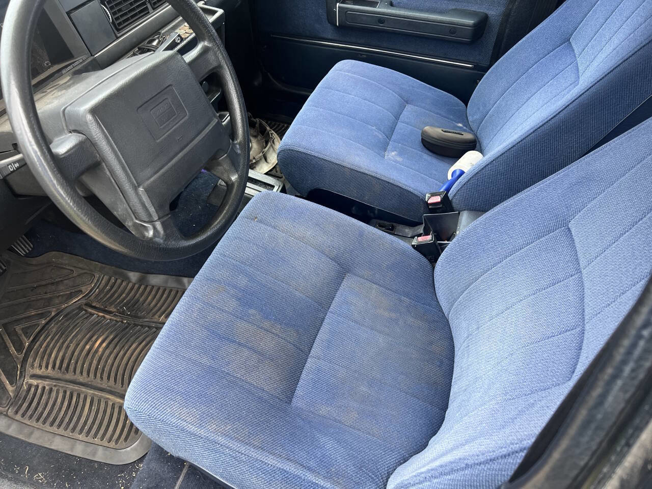 Used 1991 Volvo 240 Sedan RWD image 34