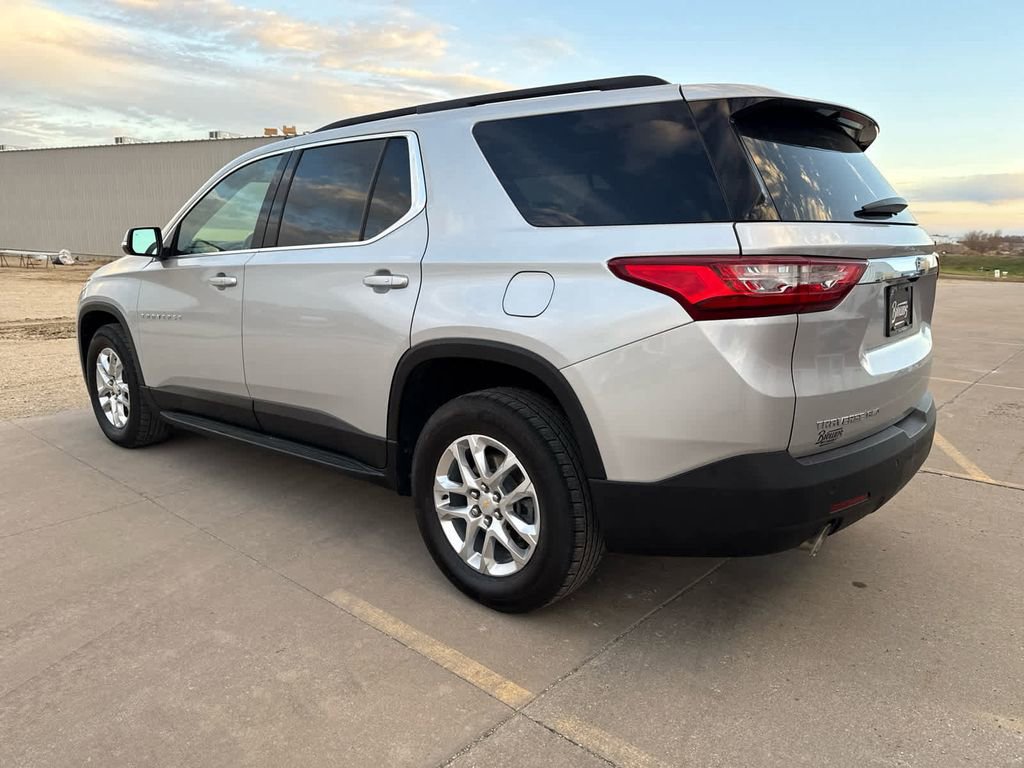 Used 2021 Chevrolet Traverse LT w/ LPO, Cargo Package AWD/4WD image 7