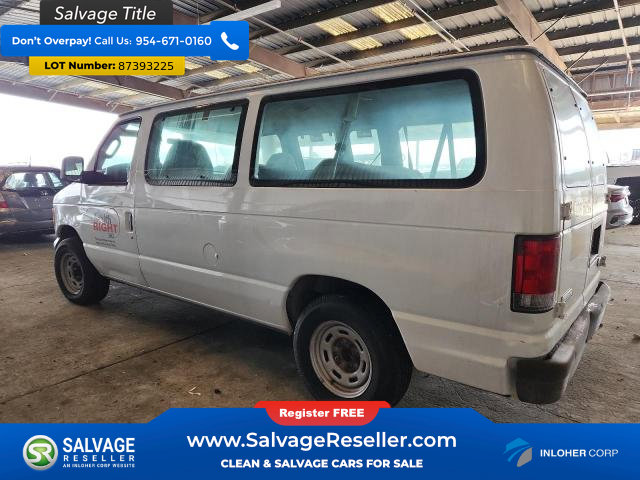 Used 2006 Ford E-150 and Econoline 150 Wagon RWD image 3