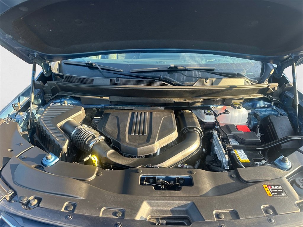 Used 2025 Chevrolet Traverse LT image 13