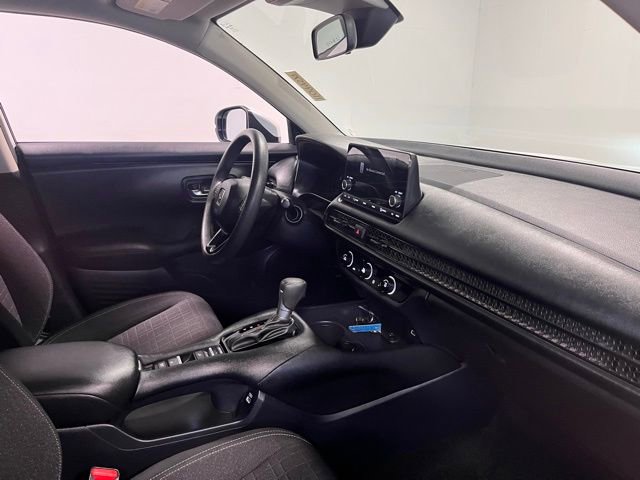 Used 2023 Honda HR-V LX image 11