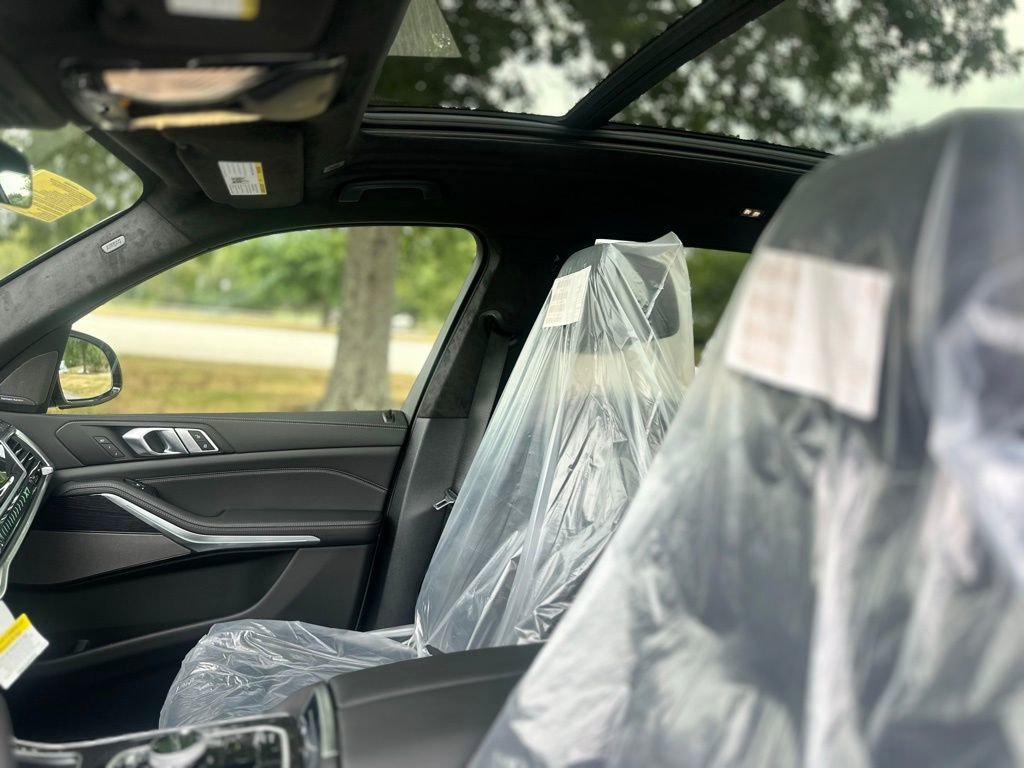 New 2026 BMW X7 xDrive40i w/ M Sport Package image 15