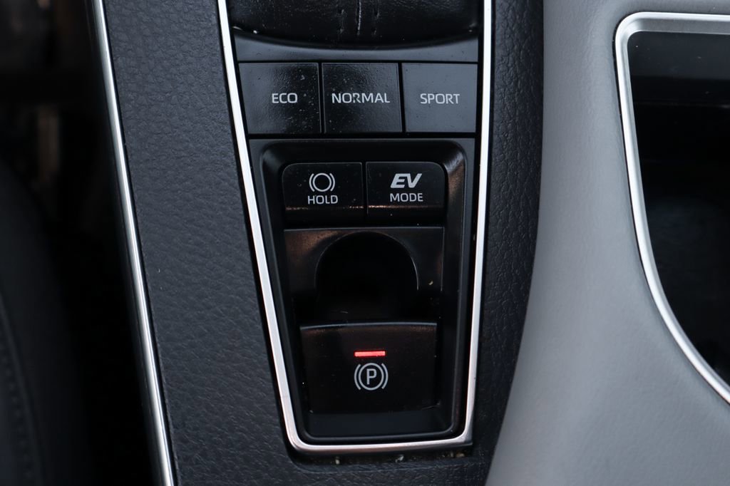 Used 2020 Toyota Avalon XSE FWD image 36