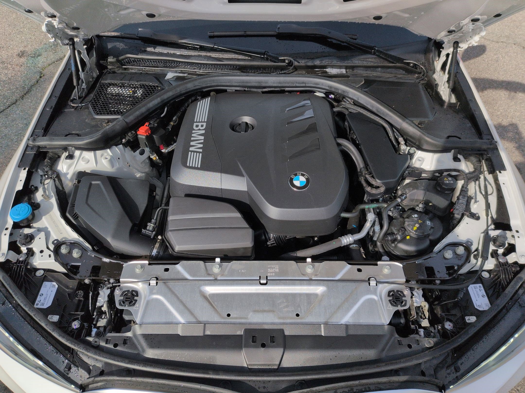 Used 2025 BMW 330i Sedan w/ Convenience Package RWD image 34