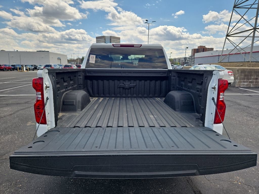 Used 2024 Chevrolet Silverado 1500 LT AWD/4WD image 15