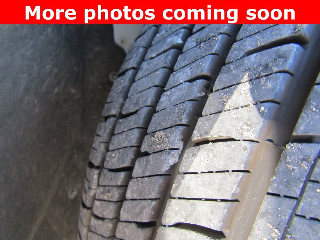 Used 2023 Chrysler Pacifica Touring-L FWD image 10
