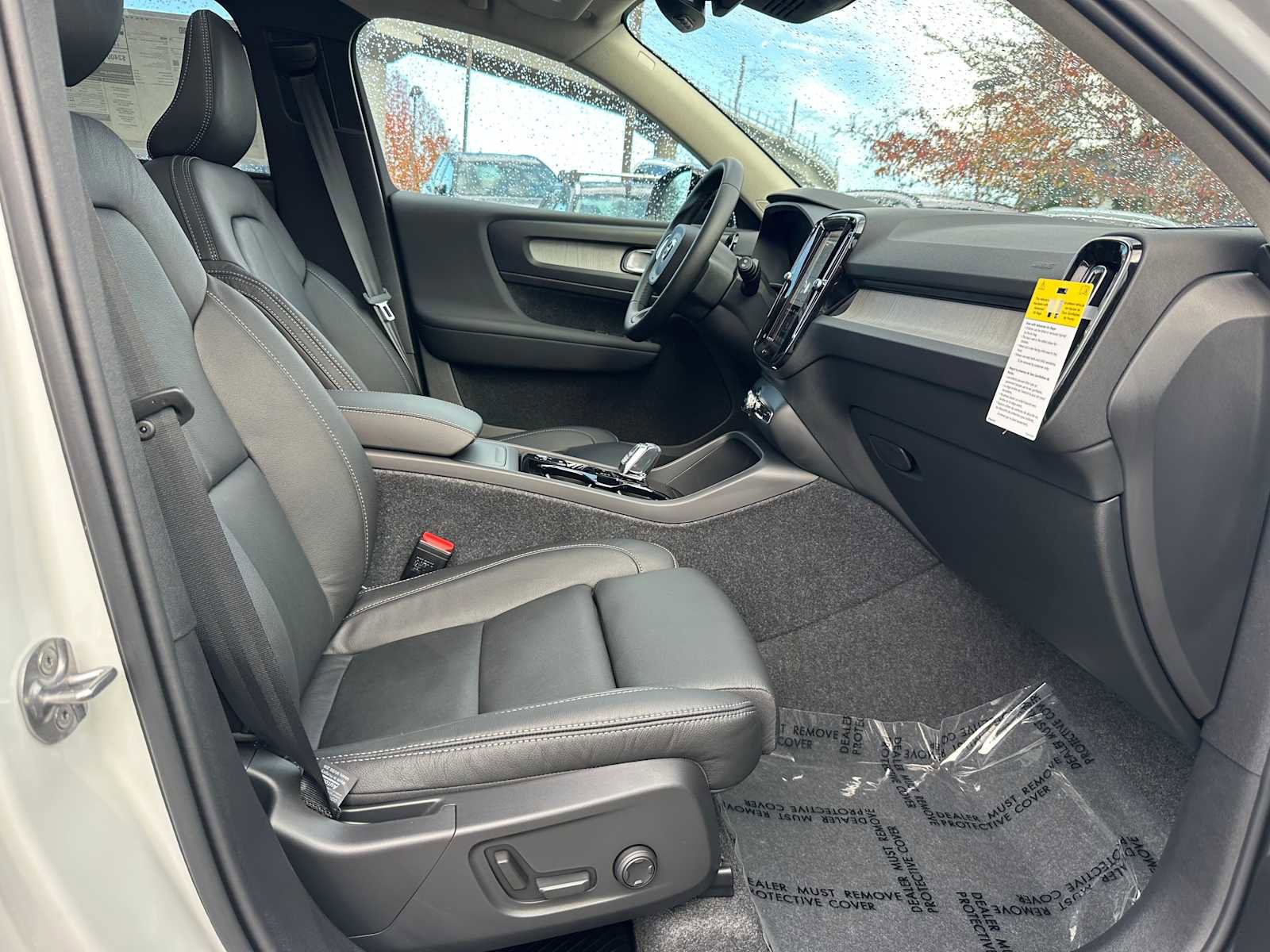 New 2026 Volvo XC40 B5 Ultra w/ Climate Package image 10