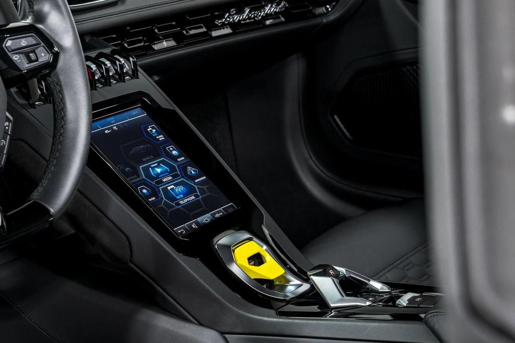 Used 2022 Lamborghini Huracan EVO AWD/4WD image 22