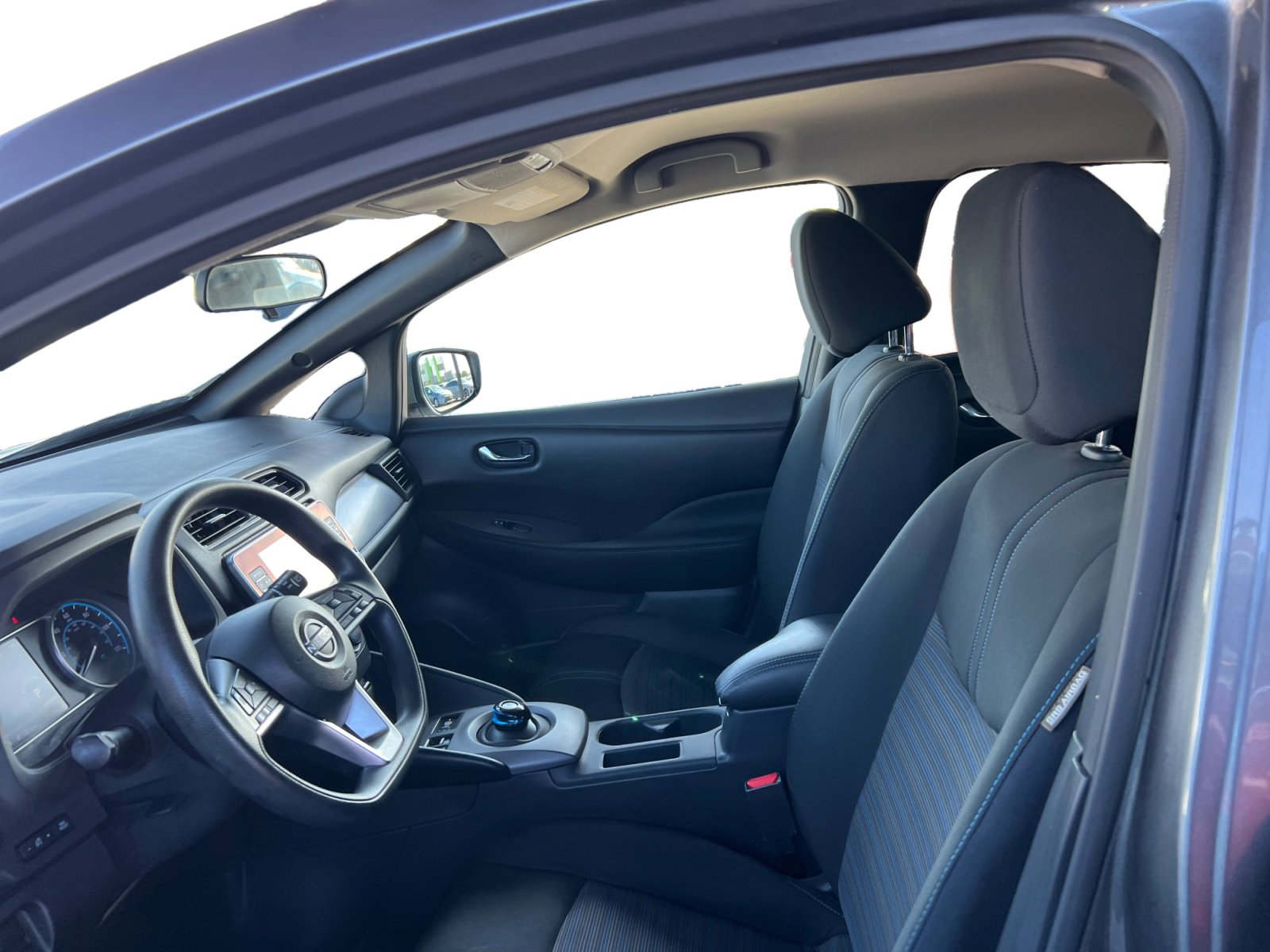 Used 2024 Nissan Leaf S image 10