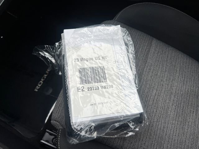 Used 2023 Nissan Rogue SV image 33