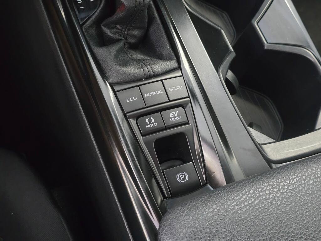 Used 2025 Toyota Camry LE FWD image 35