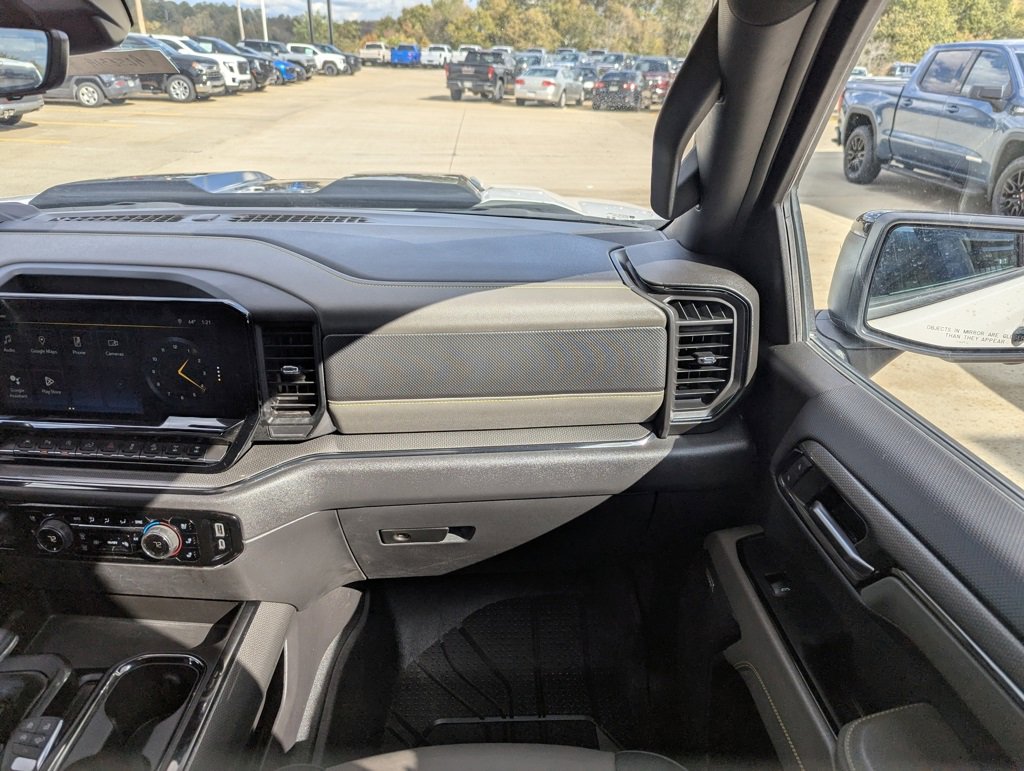 Used 2024 Chevrolet Silverado 1500 ZR2 w/ Technology Package image 4