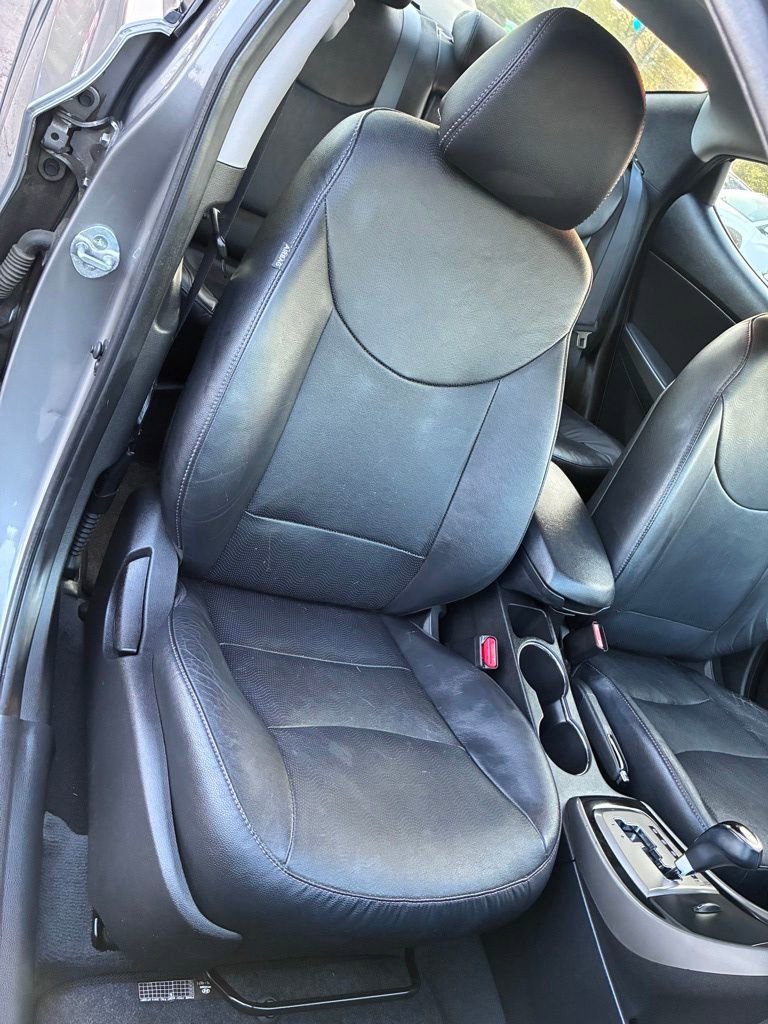 Used 2013 Hyundai Elantra Limited FWD image 17