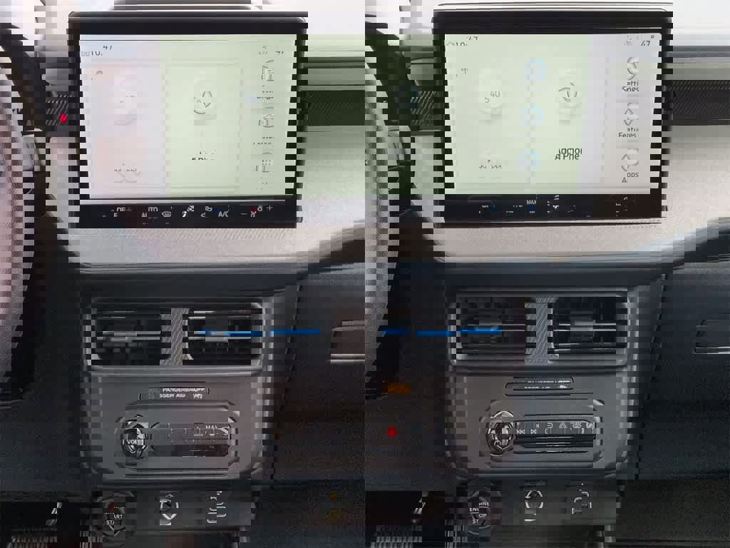 New 2025 Ford Maverick XLT image 28