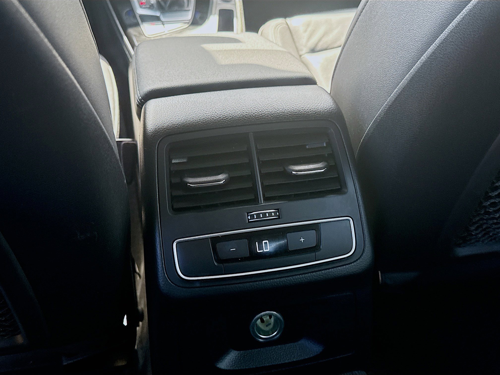 Used 2020 Audi A4 2.0T Premium w/ Convenience Package image 22