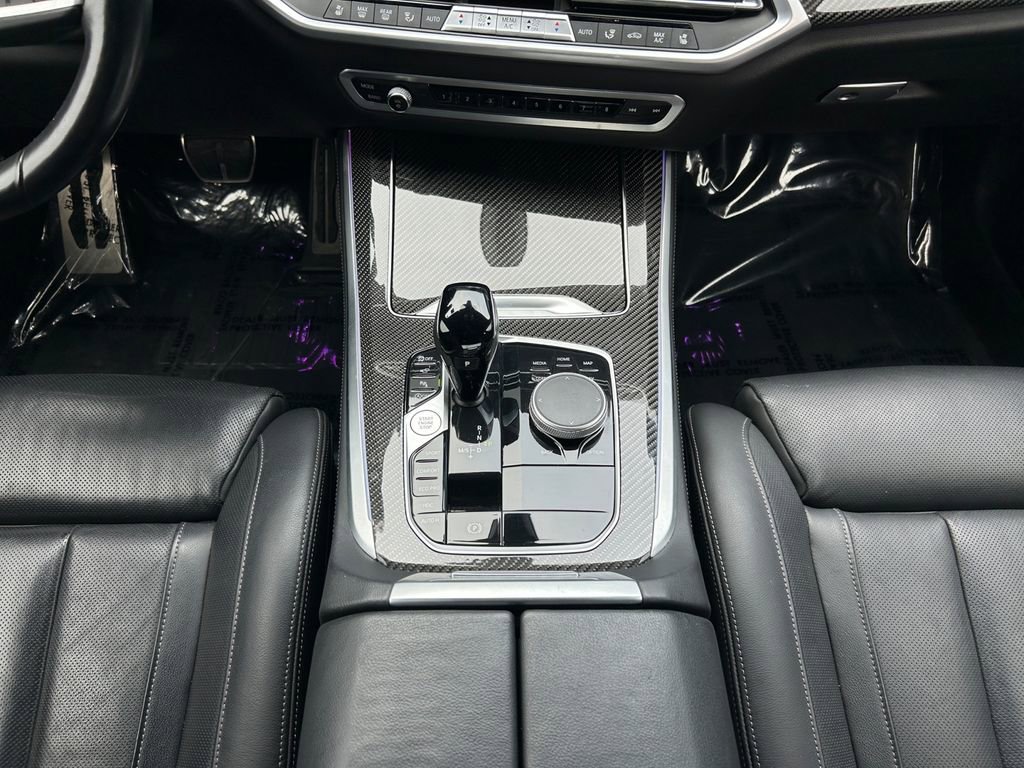 Used 2022 BMW X5 M50i w/ Premium Package image 12