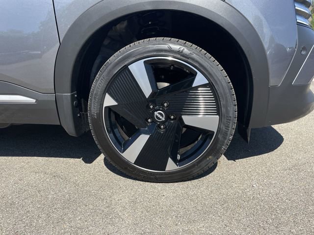 New 2026 Nissan Kicks SR w/ Cold Weather Package image 14