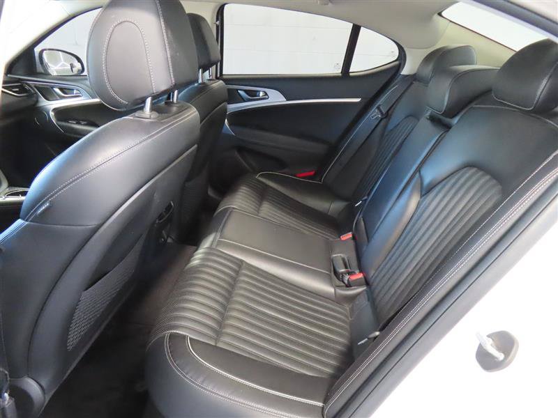 Used 2022 Genesis G70 2.0T w/ Prestige Package RWD image 31