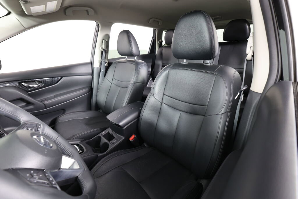 Used 2017 Nissan Rogue SL image 11