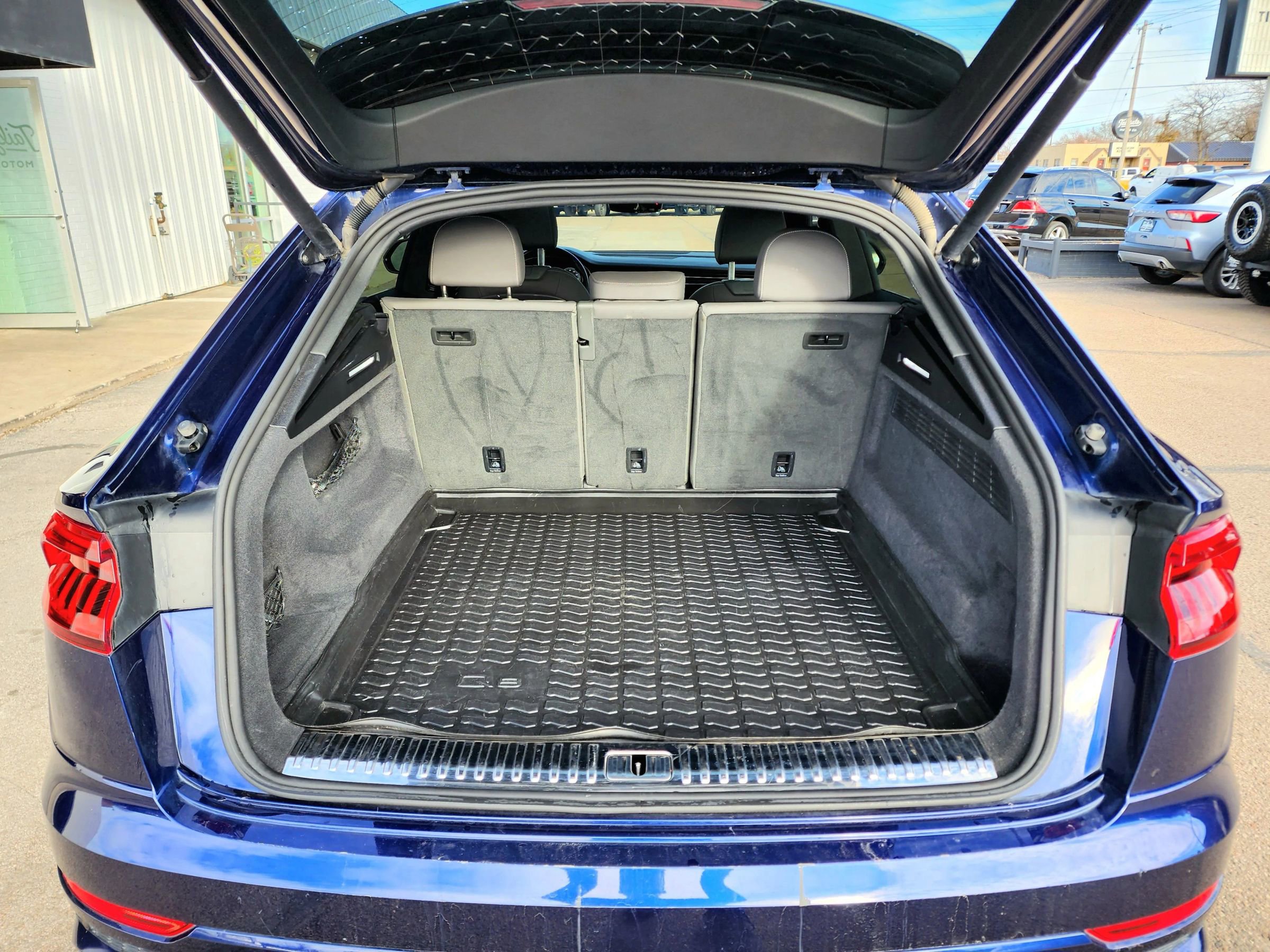 Used 2020 Audi Q8 Premium Plus w/ Premium Plus Package image 8