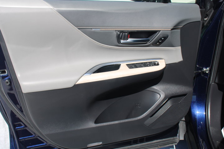 Certified 2023 Toyota Venza Limited AWD/4WD image 10